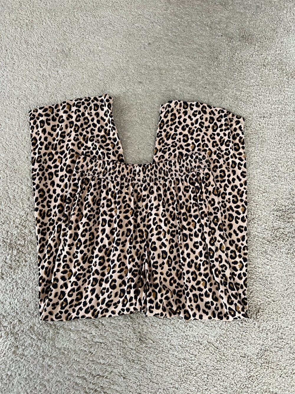 H&M Pull-on Leopard Print Pants – Elastic Waist – Wide Leg – Like New - Picture 8 of 11